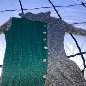 Green and gray Turtleneck